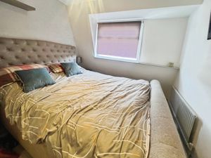 Bedroom- click for photo gallery